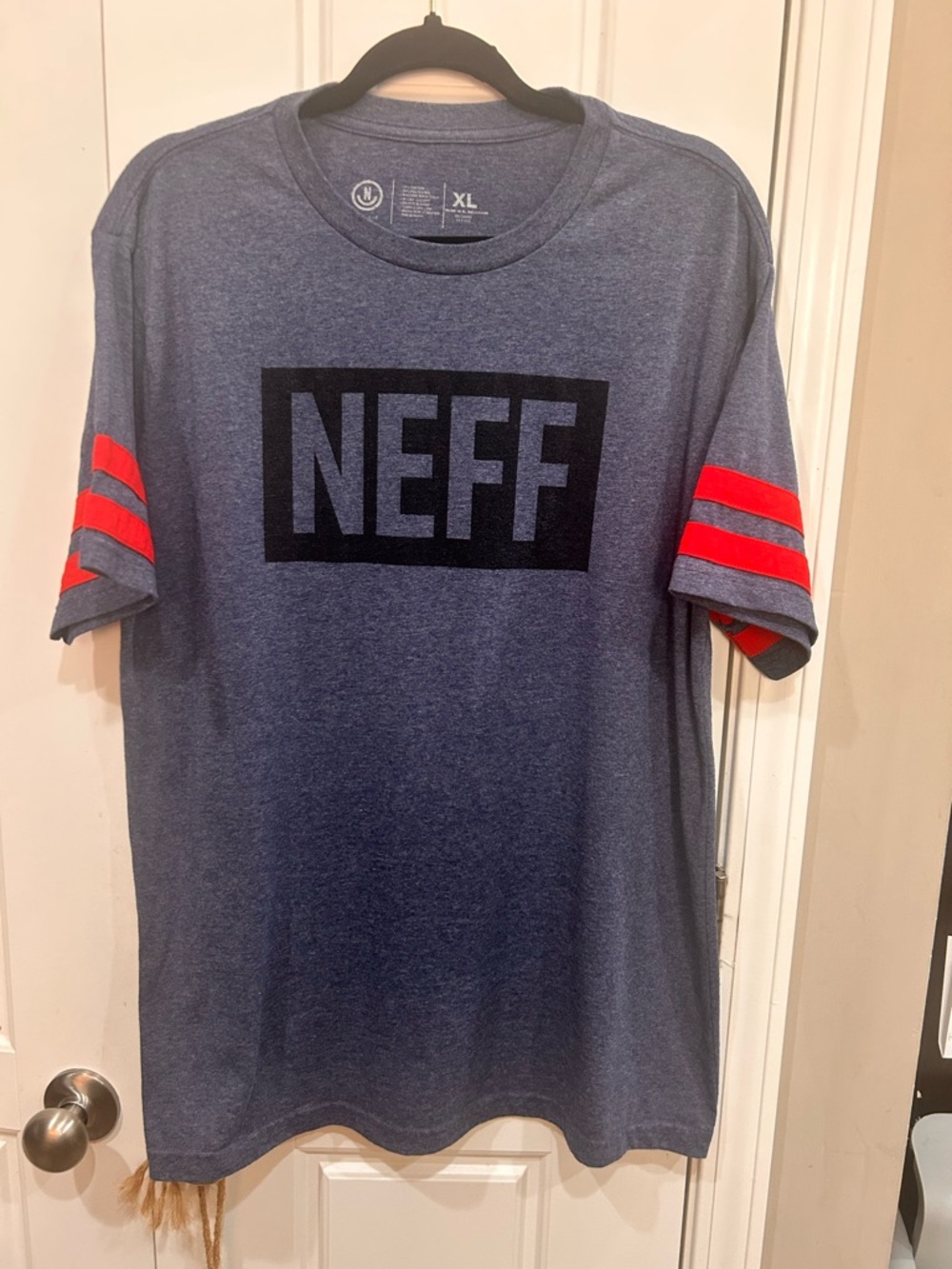 Neff Men's XL Blue Heather Tee with Red Sleeve Stripes